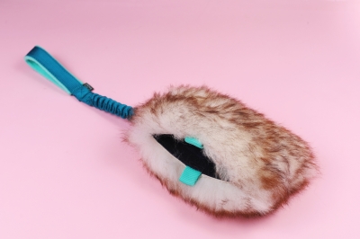 Pouch Owca L Amo (turkus) - szarpako-kieszonka z owczym futrem